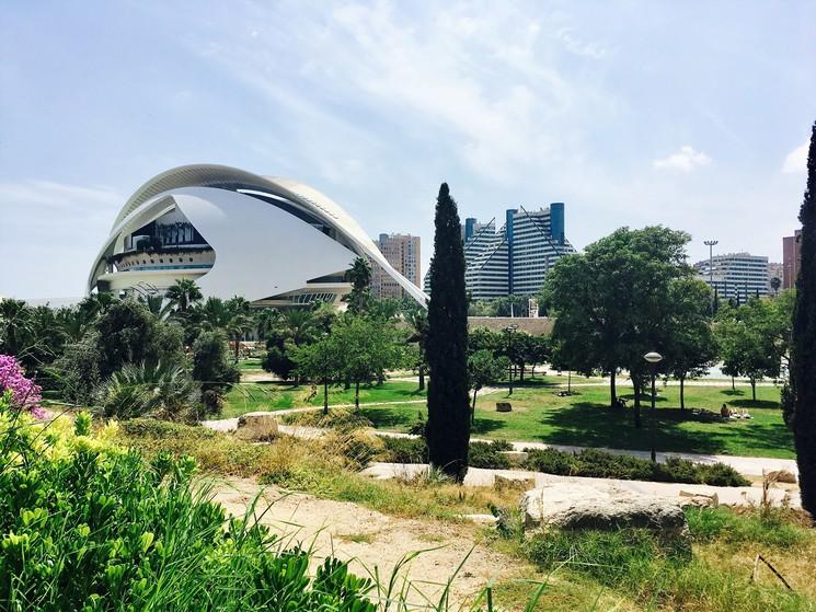 Le Palau de la Musica dans le rio Turia à Valencia