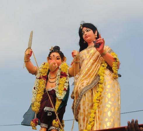 Ganesh et une déesse immergée à Chennai