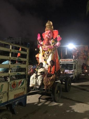 Un Ganesh en partance pour la mer à Pondichéry