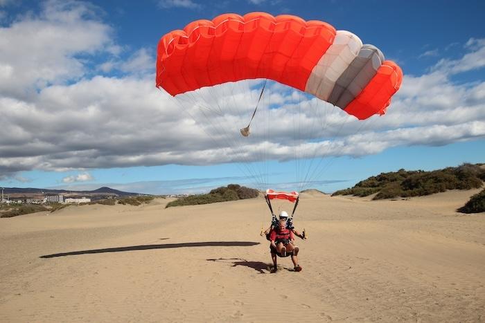 saut parachute aux Canaries