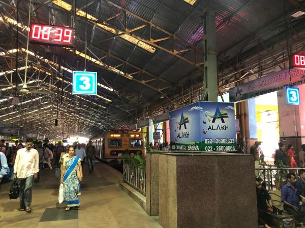 Mumbai Bombay train Churchgate