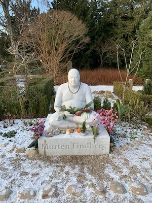 ange bouddha cimetière Copenhague 