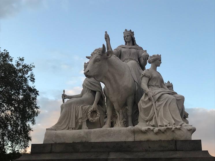 Albert memorial Kensington Gardens Londres