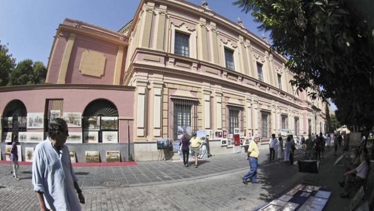 El mercadillo de arte de la Plaza del Museo de Sevilla