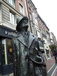 Statue de James Joyce dans Earl Street- photo LPJ