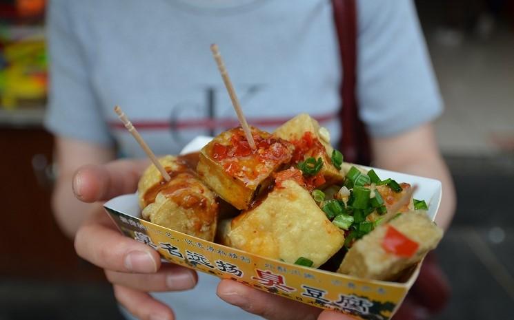 streetfood hong kong stinky tofu