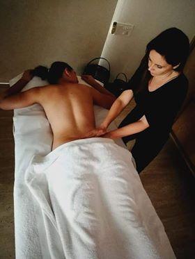 Laurence Jaegly estheticienne massage