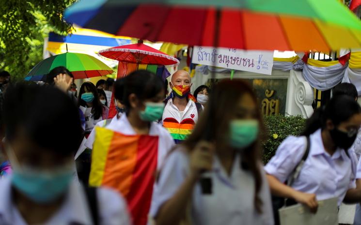 Manif LGBTQ sur l'education en Thailande