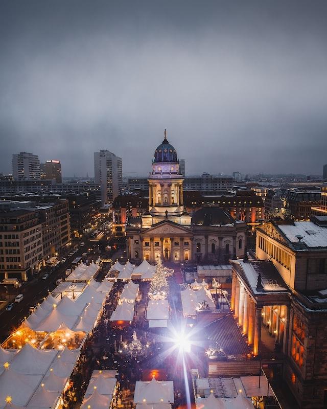 Marché de Noël de Gendarmenmarkt © Birk Enwald - Unsplash