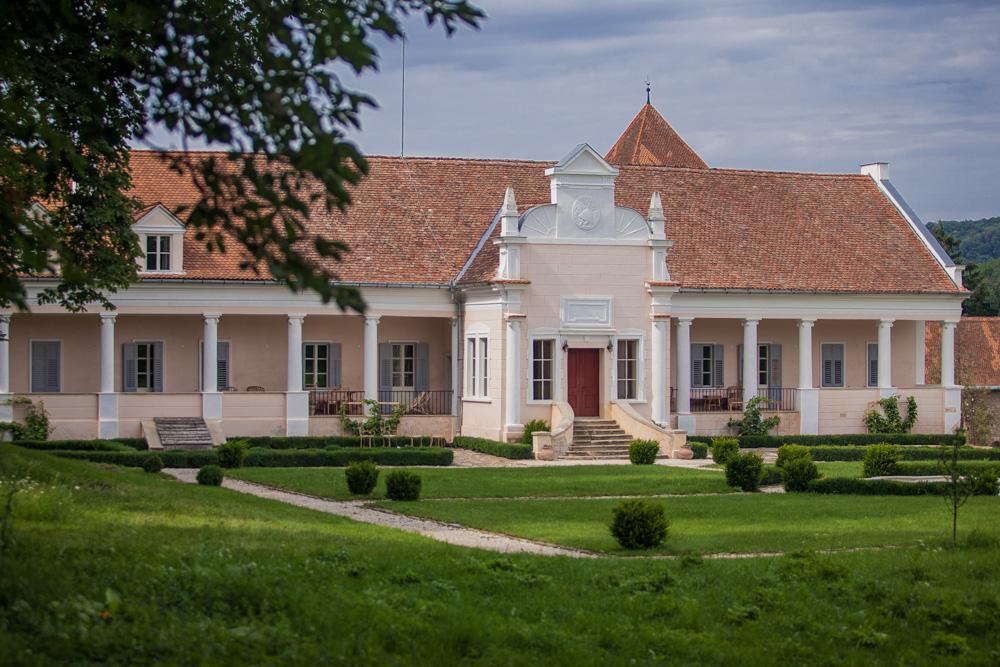 transylvanie-roumanie-tourisme-saxon-apafi-manoir