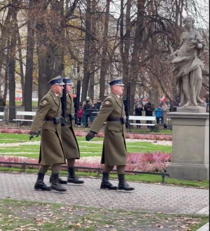 Militaire tombe soldat inconnu Maxime Billote