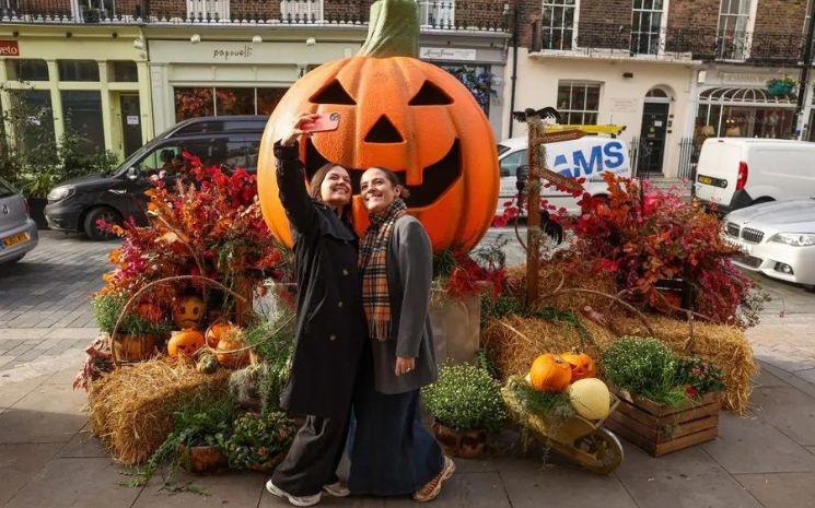 Motcomb street halloween londres