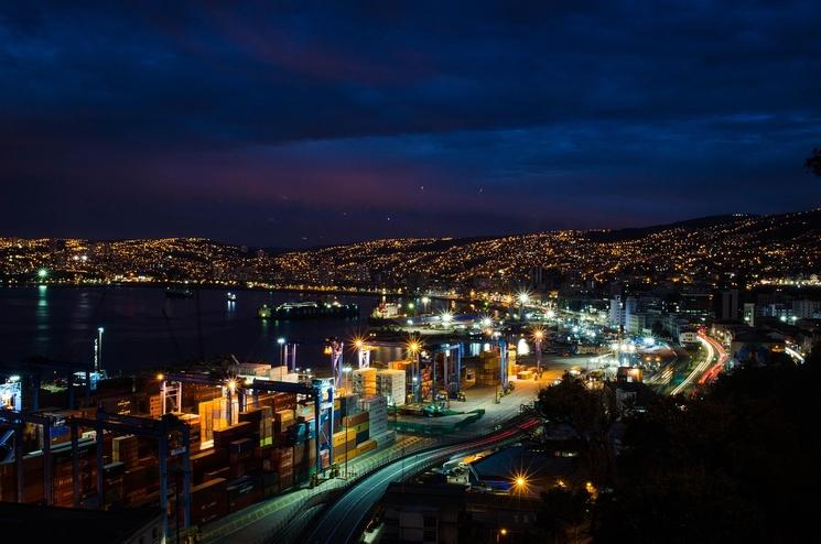 Photo de nuit de Valparaíso