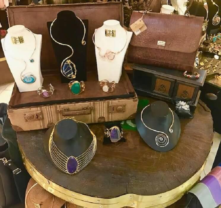 Les bijoux et les accessoires en cuir de la boutique Obellux