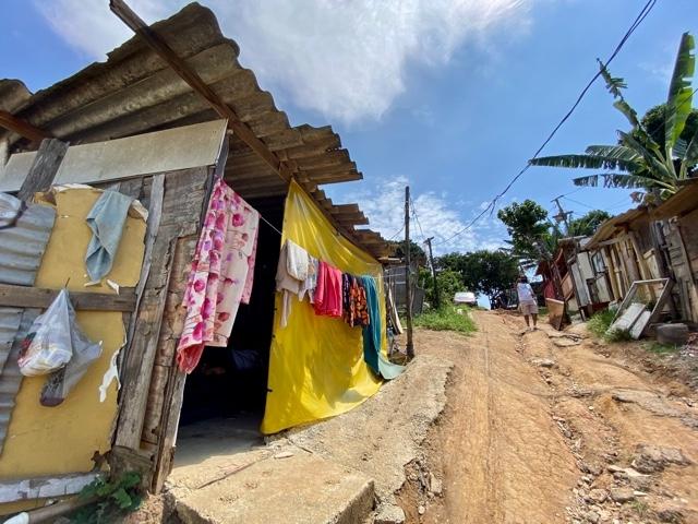 Une maison et une rue de l'ocupação Anchieta à São Paulo