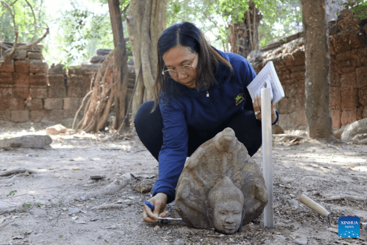 Des archéologues découvrent de nouvelles statues de Bouddha