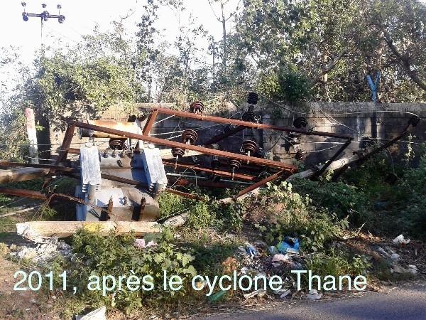 Pondichery apres le passage du cyclone Thane