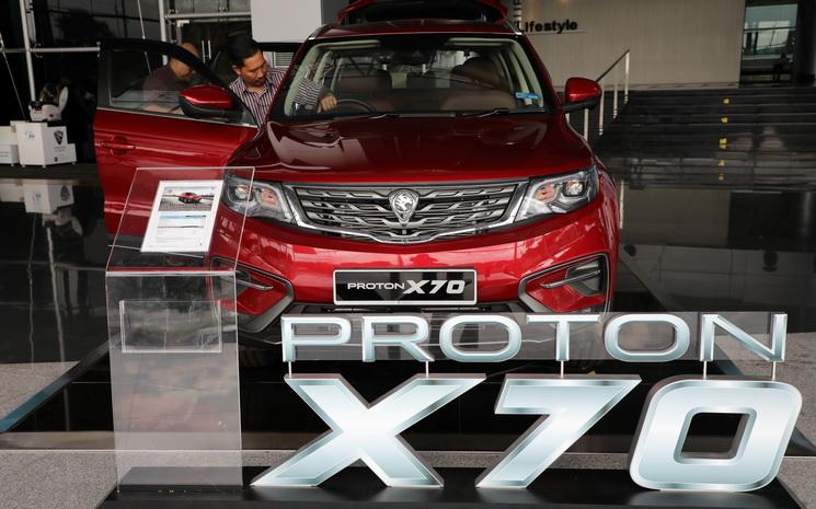 SUV-Proton-X70