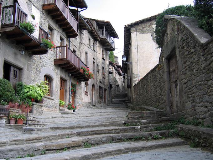 les maisons en pierre de rupit