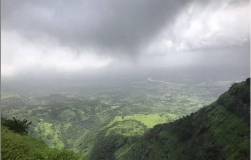 Le fort de Vikatgad près de Mumbai