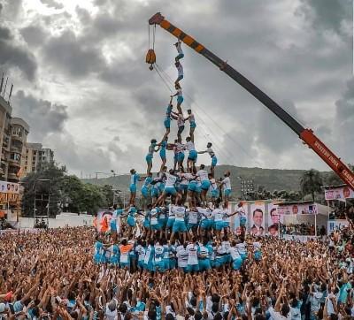 Krishna Dahi Handi pyramide Janmashtami