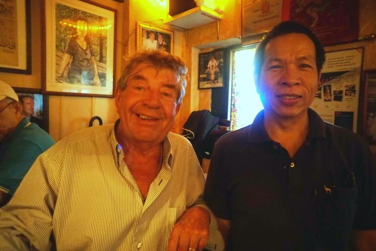 Le restaurateur francais Serge Martiniani et son chef thailandais Banjong