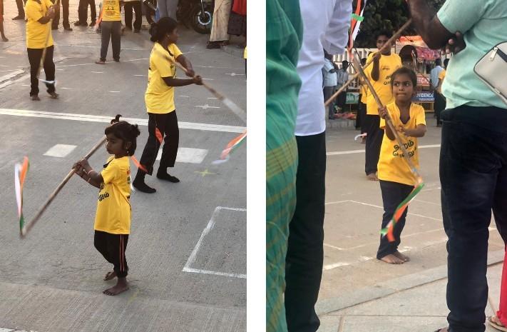 Les plus petits lors de la demo de Silambam à Pondichéry