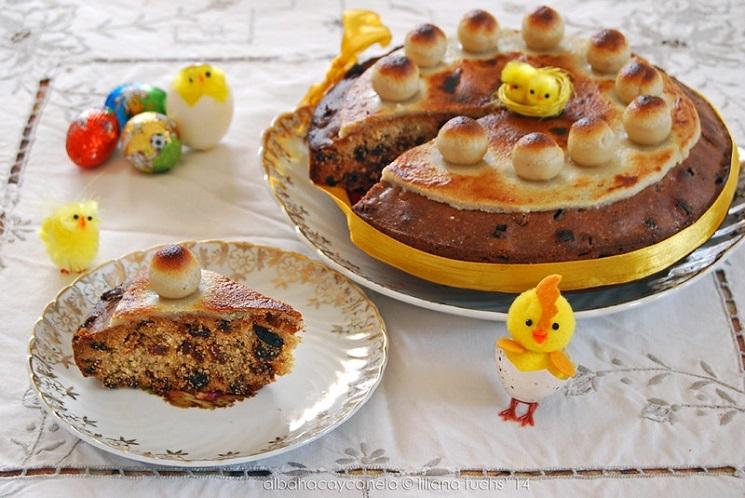 Un Simnel Cake préparé pour les Pâques britanniques