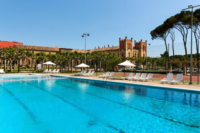 le spa de style mudejar et są piscine olympique