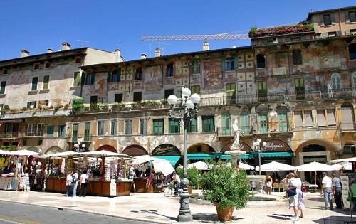 vérone piazza delle erbe