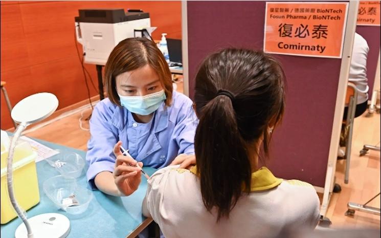 Vaccination des enfants 5-11 ans a Hong Kong