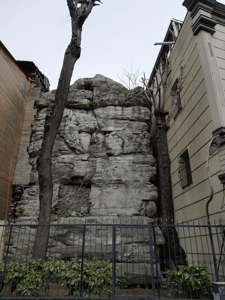 Vestiges de la colonne d'Arcadius