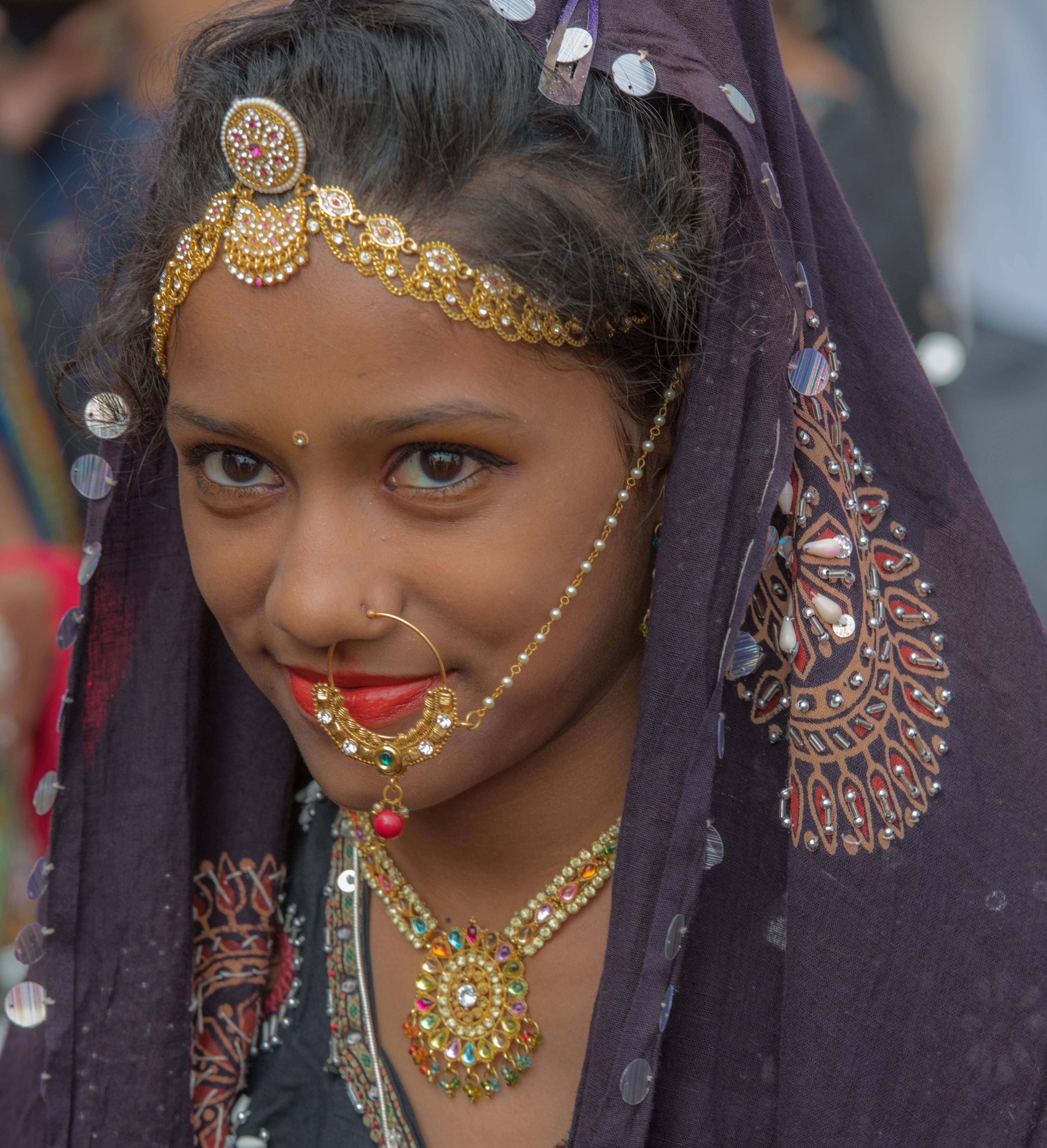 pushkar chameaux inde fille bijoux