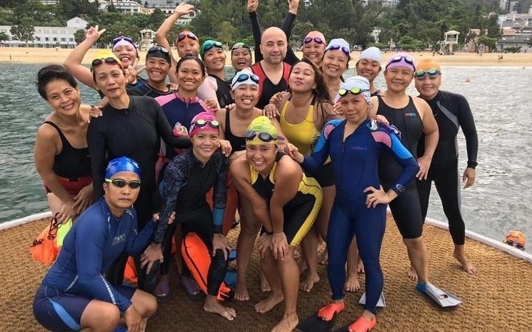 Les nageuses phllippines à l'entrainement le dimanche à Repulse Bay