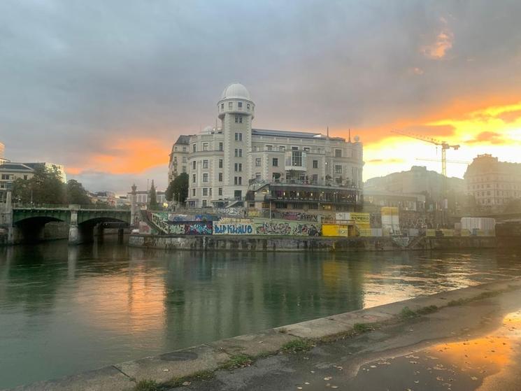 "Donaukanal" ("canal du Danube"), un bras sud du Danube à Vienne (Photo : Emma Dailey)