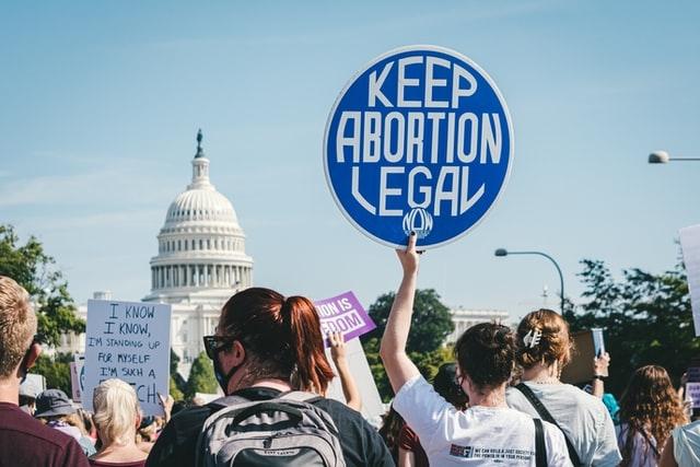 Avortement : Les cliniques de Floride face à la justice pour les droits des femmes