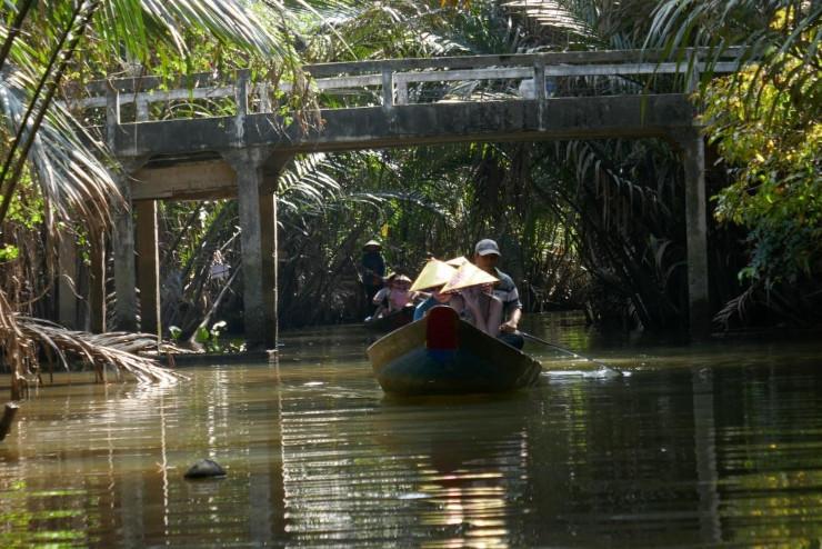 Barques sur la riviere du Mekong