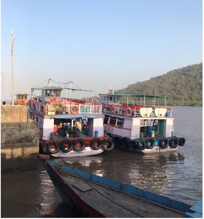 les bateaux qui vont à elephanta