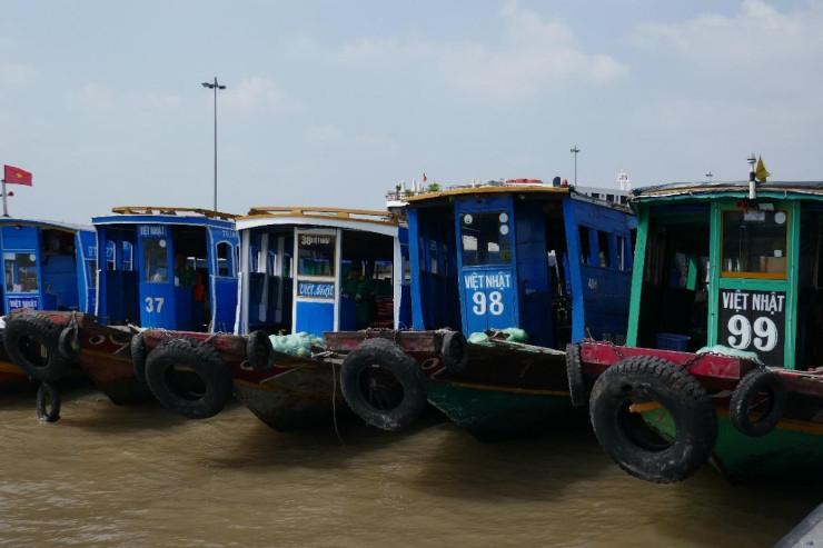 Bateaux sur le delta du Mékong