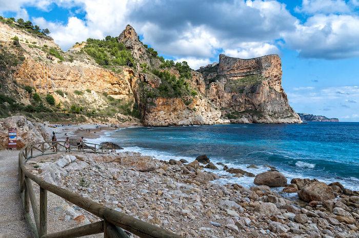 les falaises de Benitachell dans la région d'Alicante