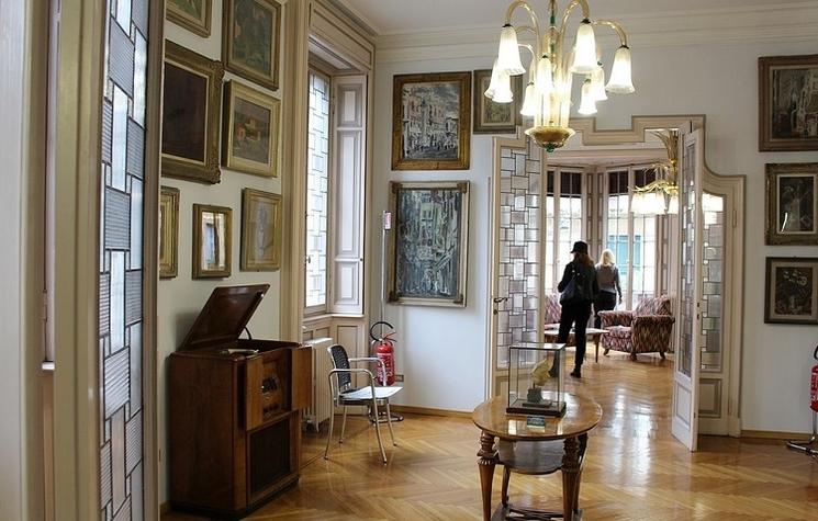 intérieur art déco d'une maison musée