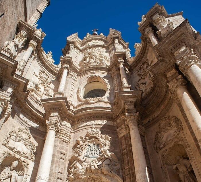 le tympan de la cathédrale de Valencia