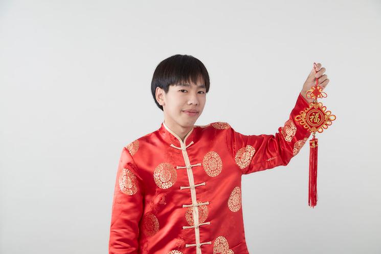 chinois en tenue traditionnelle de Chine