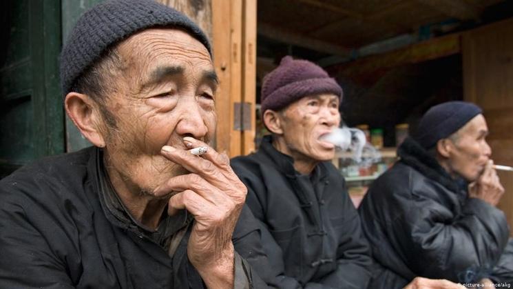 chinois-fument-cigarettes-chine