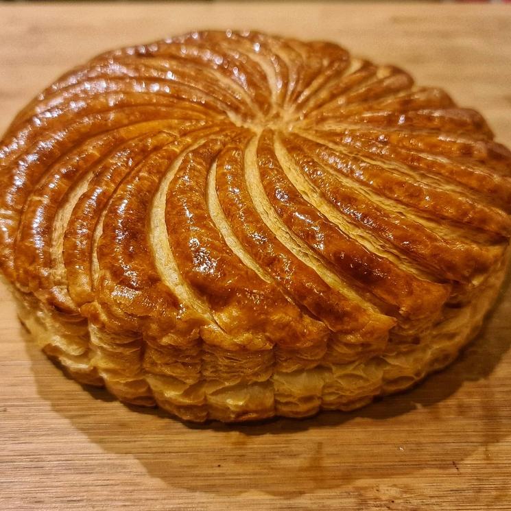 Galette des rois de la boulangerie Claude & Julien