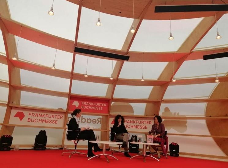 Une conférence lors de la Buchmesse de Francfort 2024