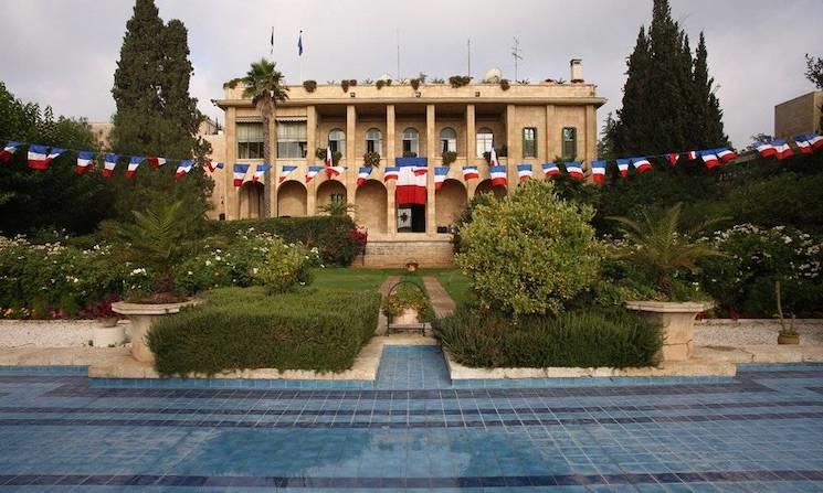 Le consulat général de France à Jérusalem pavoisé