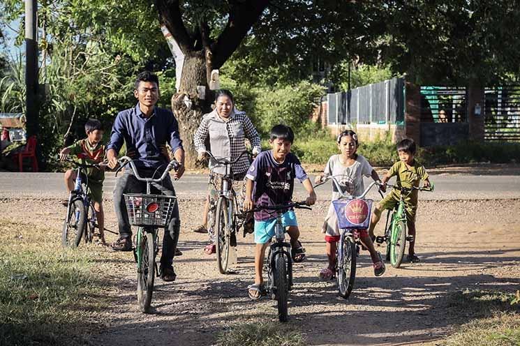 enfants cambodgiens AEC-Foyer Lataste