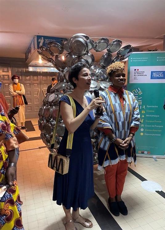 Inauguration de l’exposition de l’artiste Grâce Dorothée Tong à l’IF Cameroun, à Yaoundé, en février 2022