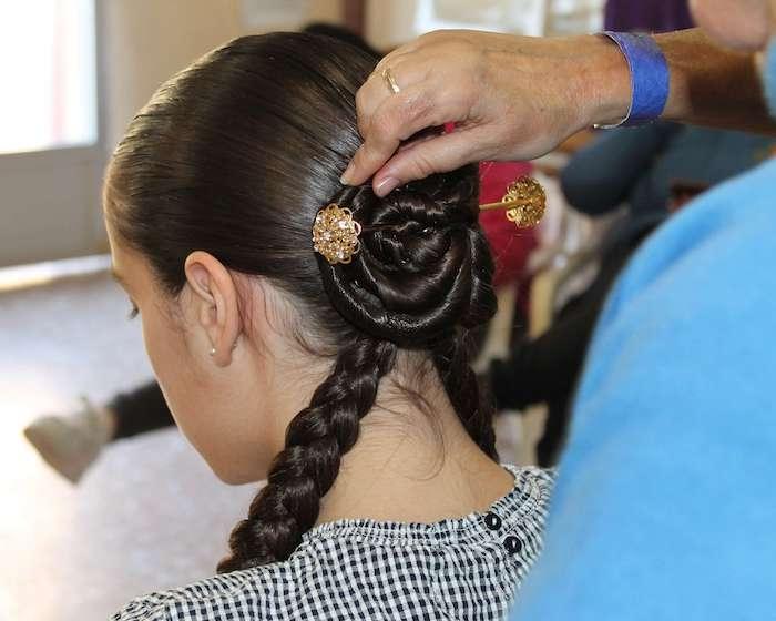 le chignon tressé d'une fallera